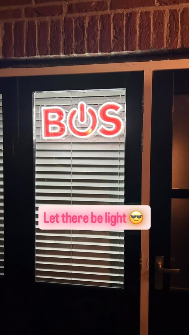 #bosdigitaleautoservice #hollandskroon #neonlight